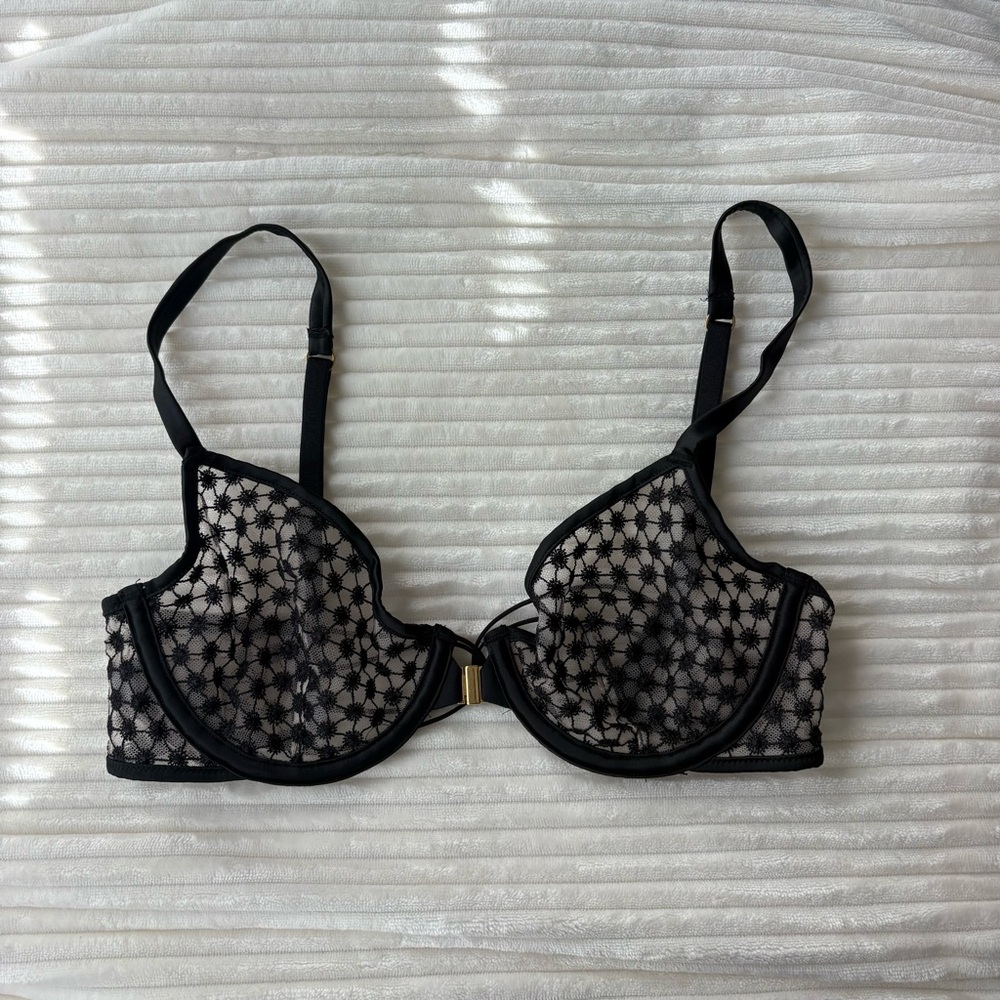 Victoria’s Secret Unlined Starburst Mesh Demi Bra